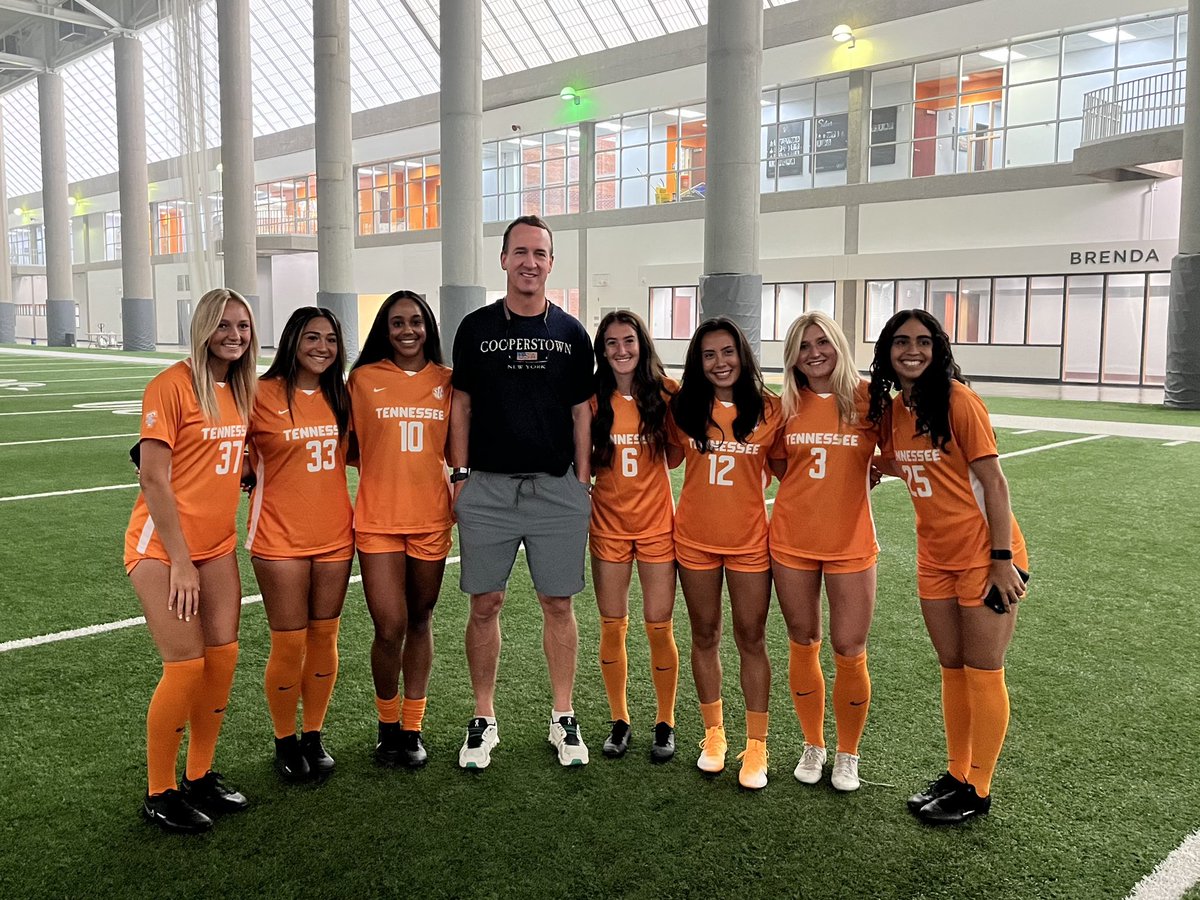 Vol_Soccer's tweet photo. Yeah @Vol_Football had a cat at their media day, but we had two dogs &amp; a GOAT at ours! https://t.co/drqc2eC46T