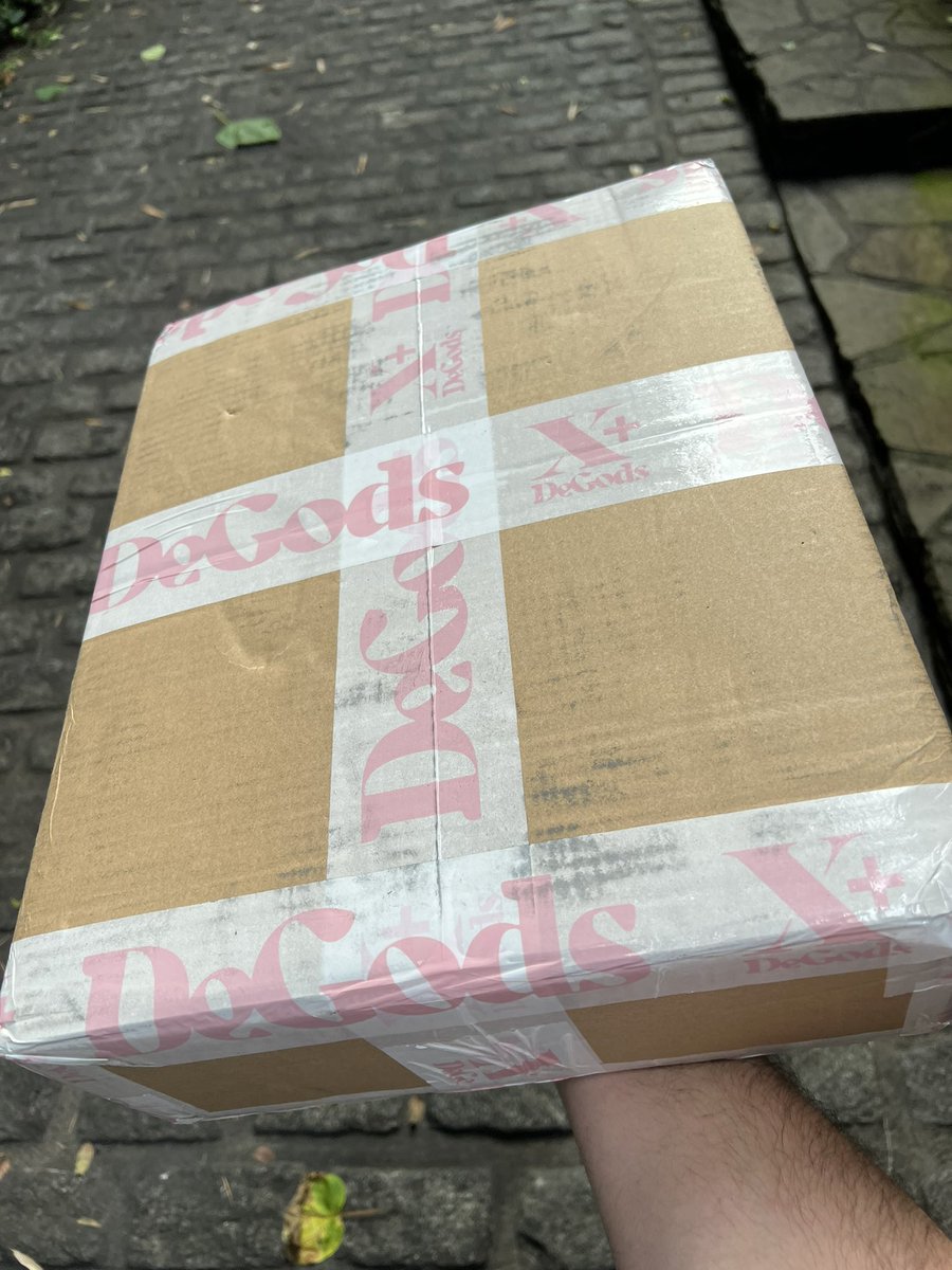The coolest (and most expensive) hoodie I’ve ever ordered. 

As you can see below, they paid attention to the details. 10/10.
<a href="/XDeGods/">X+ 🏴‍☠️</a> <a href="/DeGodsNFT/">DeGods</a>