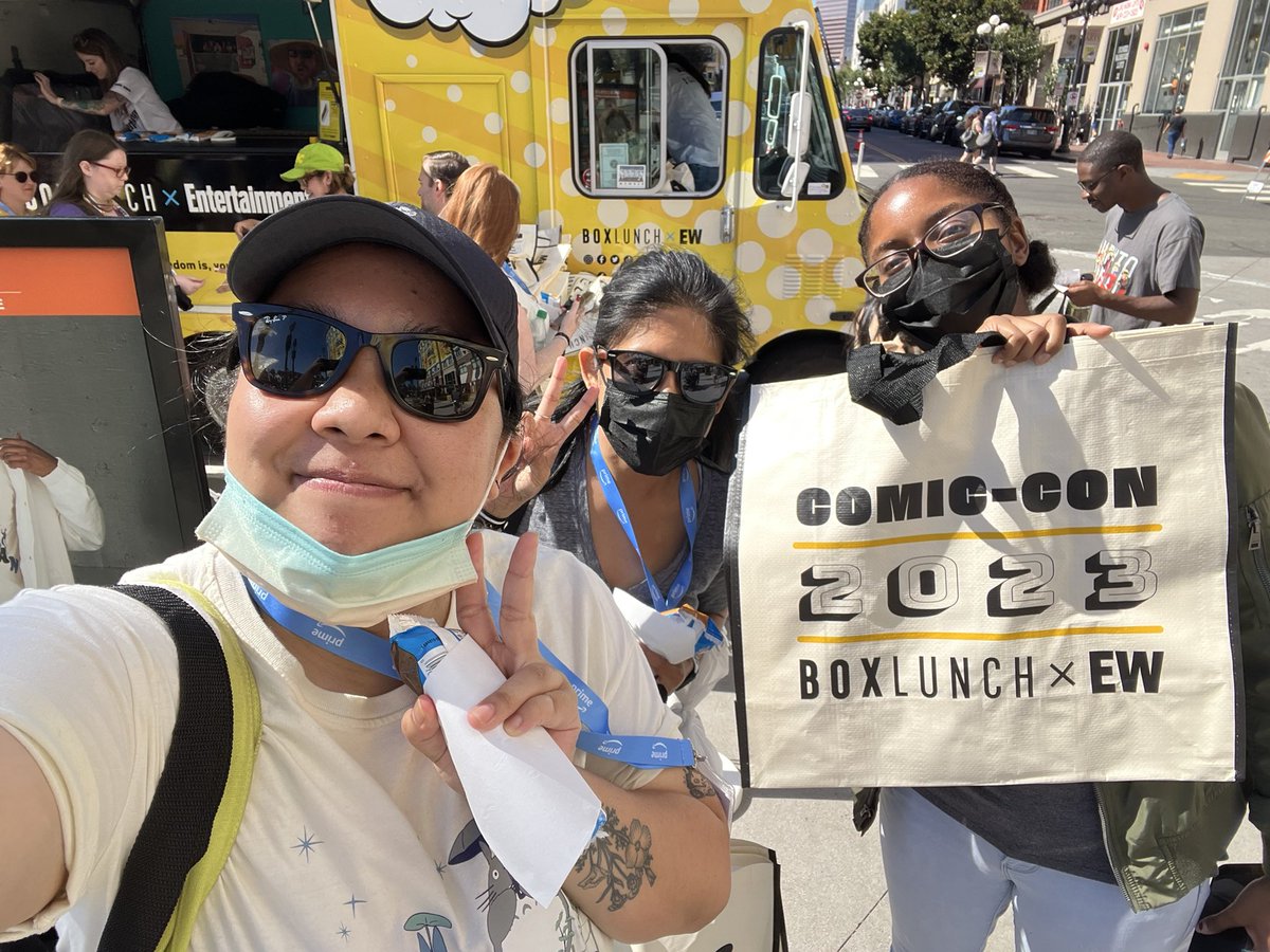 Tiffisi's tweet photo. π§‘π§‘π§‘ thank you BoxLunch! #boxlunchxSDCC #boxlunchxew https://t.co/BKI4aM63Iy