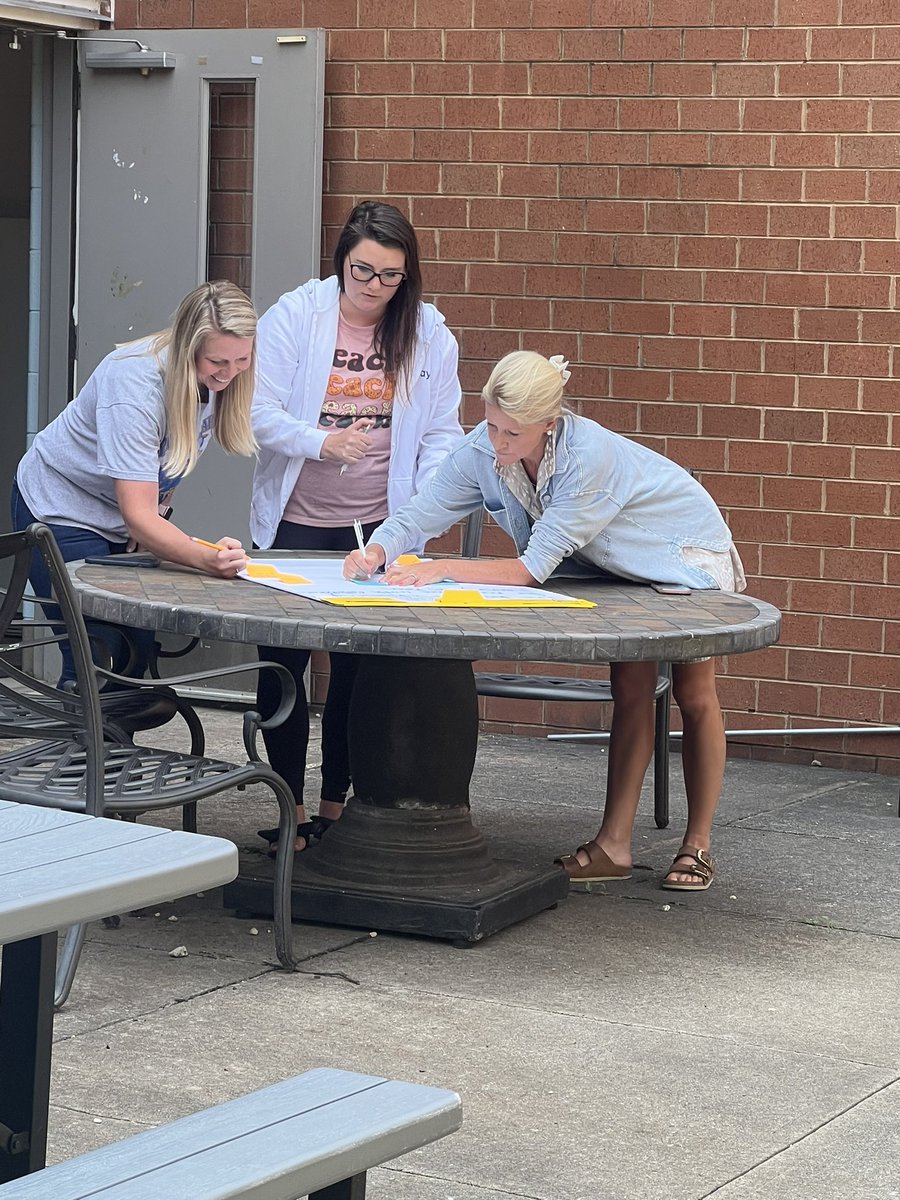 RCESPrincipal's tweet photo. The RCES ILT has had a powerful two days of learning about and from one another!
#togetherweshinebrighter π‘#ABARwork #powerfulPLCs @RcesAp @PrincipalDWA https://t.co/rfbNC8fXt0