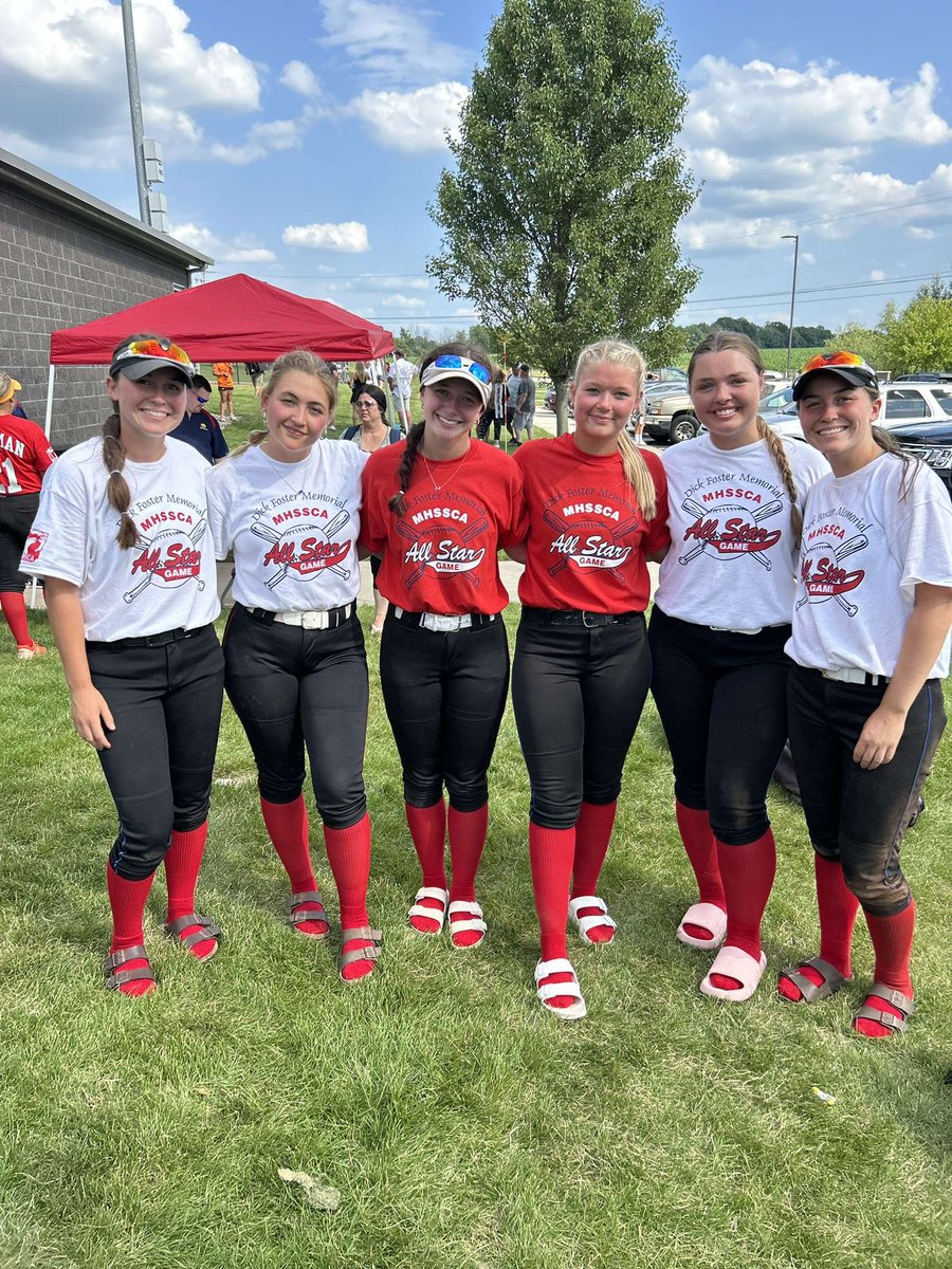 hool_mia's tweet photo. Had a blast with Team White yesterday at the All-Star game! It was a great way to end my high school career🤍 https://t.co/rjZFkp7STI