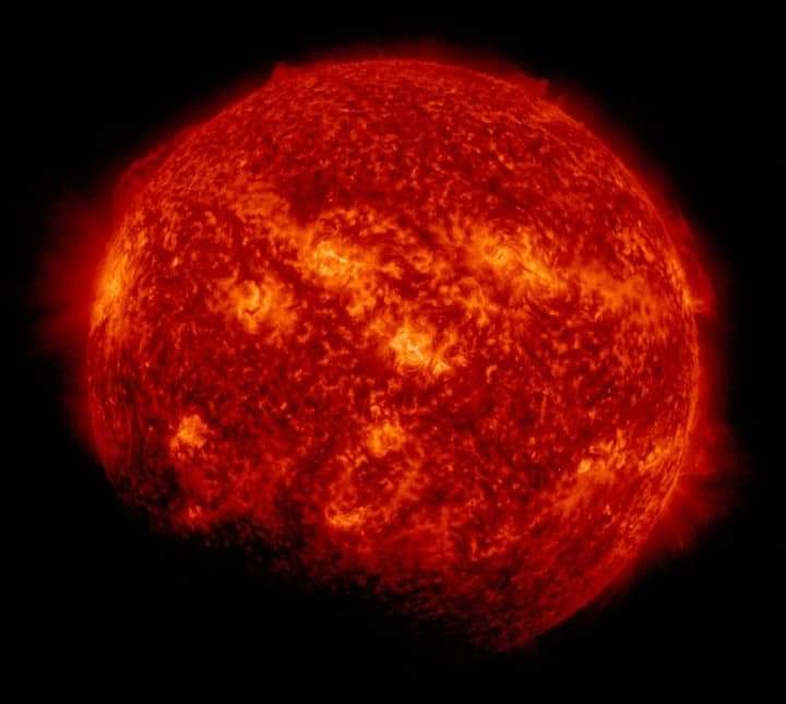 EarthquakeChil1's tweet image. #Ahora 🔴 a ver a ver, quien me está tapando al sol ahhh..