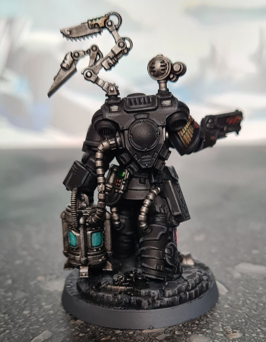 HandsVsWorld's tweet photo. Iron Wardens, Apothecary Biologis. #WarhammerCommunity #PaintingWarhammer #IronWardens #BallistusDreadnought #TerminatorLibrarian #ApothecaryBiologis #New40k #Leviathan #Terminators #Captain #SpaceMarines #Indomitus #Primaris #AdeptusAstartes #New40K #Warhammer40k #Warhammer40000 https://t.co/UySGejEICR