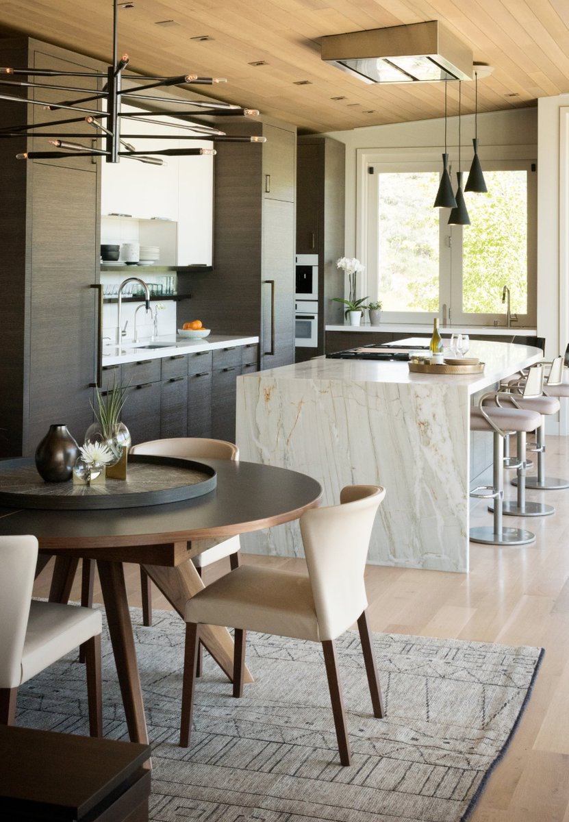 countertopsmart's tweet photo. Mid-century modern home design is characterized by a unique blend of simplicity, functionality, and organic forms. If you're trying to achieve this look in your home, here are some ways to do so:
•Use clean, sleek lines
•Incorporate organic shapes and forms through furniture https://t.co/chnjHJxBVe