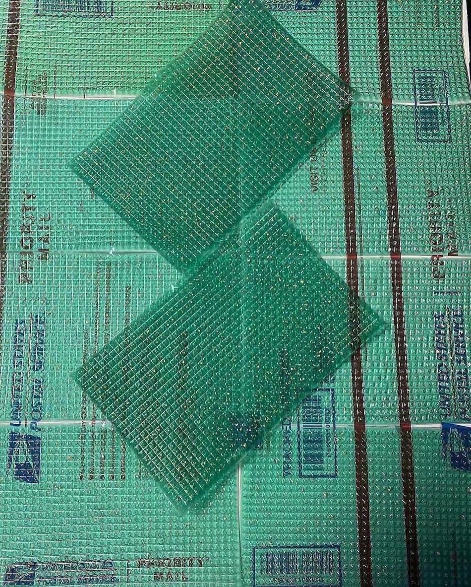 black41222's tweet photo. LSD gold flake tabs!!

200ug! #LSD #psychedelics https://t.co/12h1wdh6NH