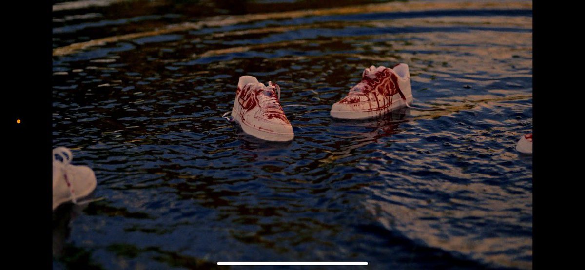 #11 ON TRENDING 

BLOOD ON MY NIKEZ 

youtu.be/ZP8d6C7wPZE