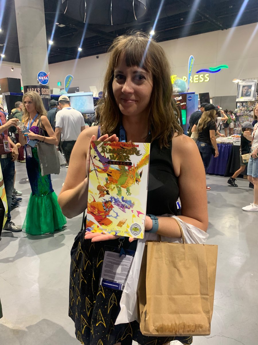 stephgerk's tweet photo. At SDCC. #SummonersWar #swcomics #sdcc2023 https://t.co/ZXvaZUESst
