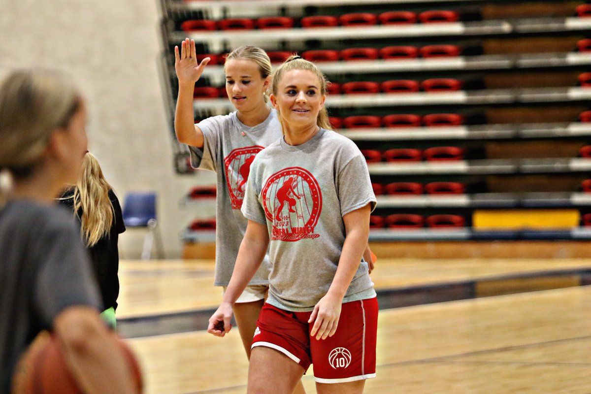 DCrealspill's tweet photo. Former Neelyville basketball standout and current University of South Carolina-Aiken player Jentri Worley hosted her basketball camp at at the Black River Coliseum.🏀🏀 @jentri_worley https://t.co/En16BR1IQv