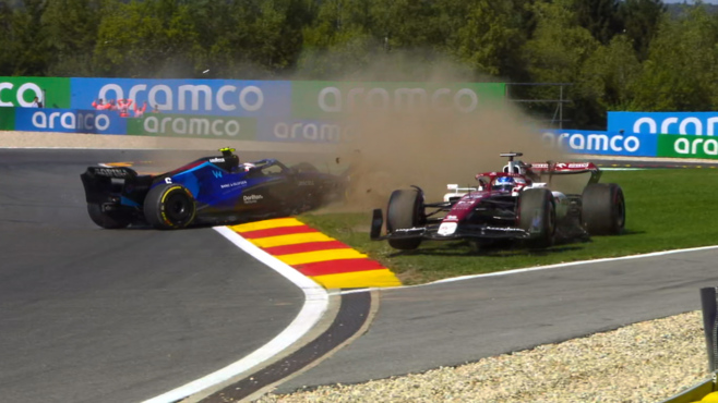 Formula0_versee's tweet photo. 9/57

E O DAFETY CAR JA ESTREIA EM 2022!

@DR3_F0  tenta fazer uma ultrapassagem ousada em @Rob_Shwartzman mas o Israelense fecha a porta e ambos acabam rodando!! Mas por azar o piloto da @AlpineF0Verse bate no muro e esta fora!

vimos uma grande corrida de @LewisHamilton0F é P2! https://t.co/UBHPt2V3cz