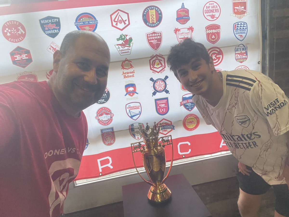 if you're missing the #GoonersVCancer + @ArsenalNYC kickoff party at Olde City on 8th Ave. you've missed a visit from @Frimpon and @ohnosharky with the #Invincibles Trophy - which is now in the restaurant and available for pictures!
