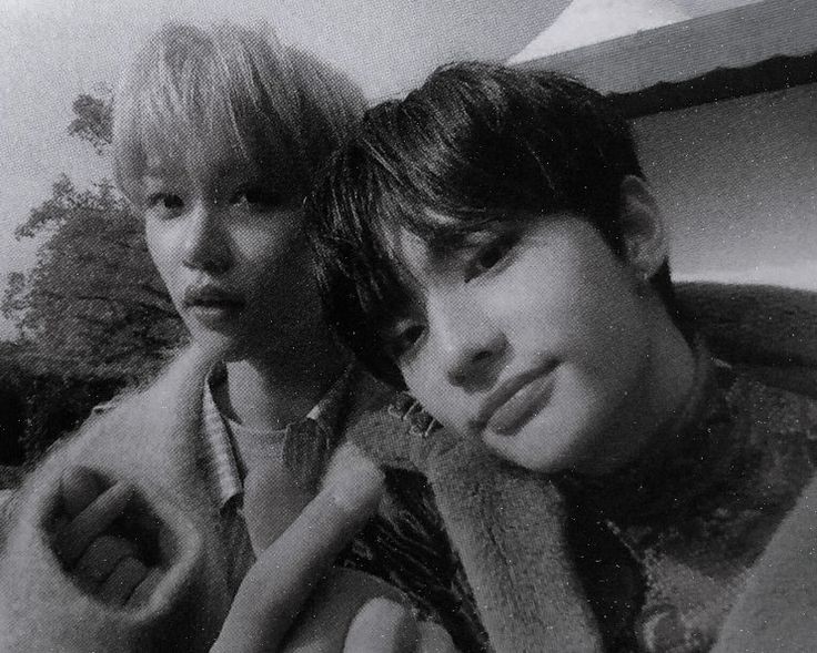 yoonglixiee's tweet photo. eight tweets • hyunlix

Hynjn no entiende porque Flx está demasiado distante con él hasta que una noche recibe un mensaje del pecoso. https://t.co/762rdaDpJb