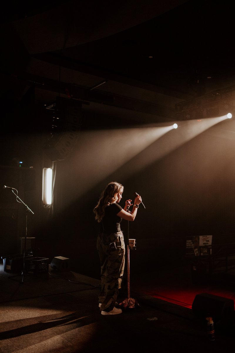 Soundcheck in Lincoln, NE ✅ 
Just met a bunch of y’all and honestly EVEN MORE EXCITED for tonight! See you soon! 

photographed by <a href="/stephaniehsiau/">steph</a>
