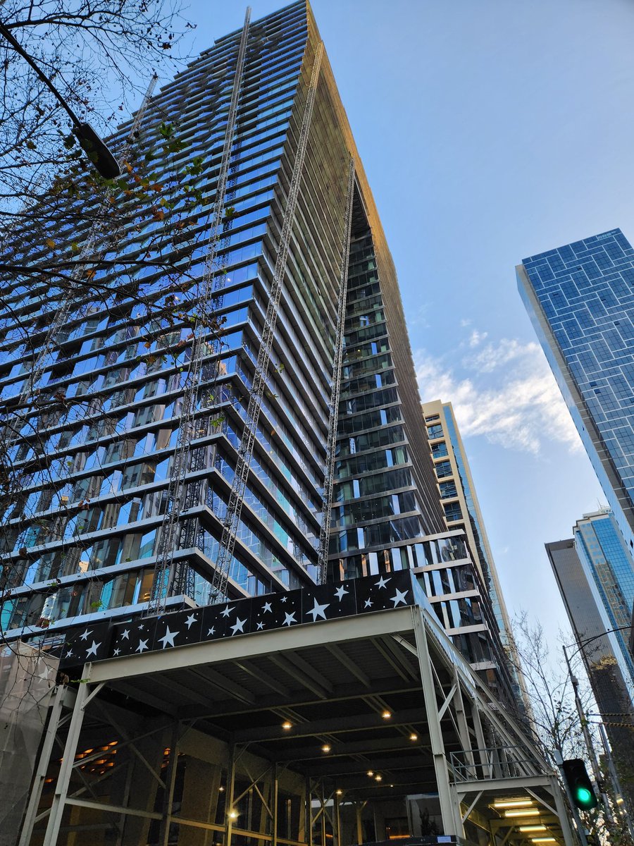 rockgecko_dev's tweet photo. Pantscraper facade rework becomes fryscraper https://t.co/C0HoBngZ28 https://t.co/GQAQMv0blg