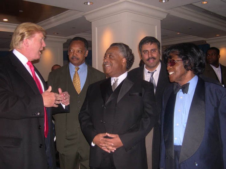 USMCGreen9849's tweet photo. @orlandojeff7672 @yoyohr72 @JoeyMannarinoUS And none of that shot that you have on that pic is true.  Here is Trump with Jesse Jackson. Ali, James Brown, Al Sharptin, etc.  Racist...?. You watch too much CNN.  Gtfoh! https://t.co/W1EzZniDEs