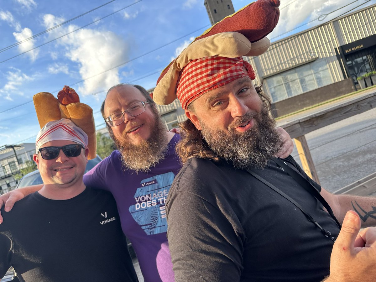 WurstCon's tweet image. Happy #dayAfterNationalHotDogDay