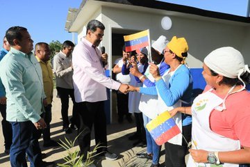 #InfoFMH || El Pdte. @NicolasMaduro y La Reina de todas las Misiones la #GMVV cumpliendo con las 7 líneas estratégicas de trabajo 2023 se impulsa el bienestar social de las familias venezolanas. @IMVillarroel1 @Minhvi_Oficial @camilosd #GMVVEsRevolución