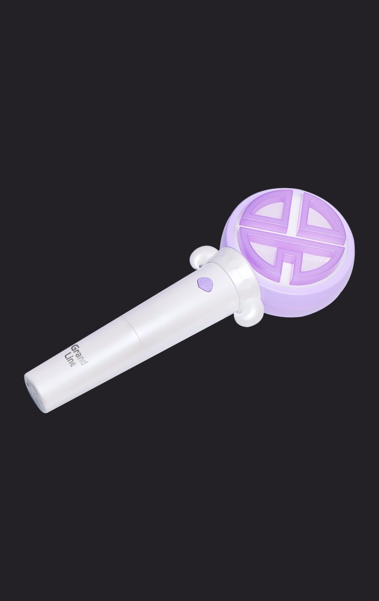 _kunikun's tweet photo. (Pre-order) Lay/Zhang Yixing official Lightstick

Price:
- by sea: 679,000
- by air: 769,000

Full DP: 619,000/pcs
Dp cicilan (for INA only): 350,000/pcs

Note:
* Price inc shipping tax est 500gr
* Can shipping worldwide kindly dm us 🙏
* Cicilan 2x or 3x
#zhangyixing #张艺兴 https://t.co/4CMkWzYGHu