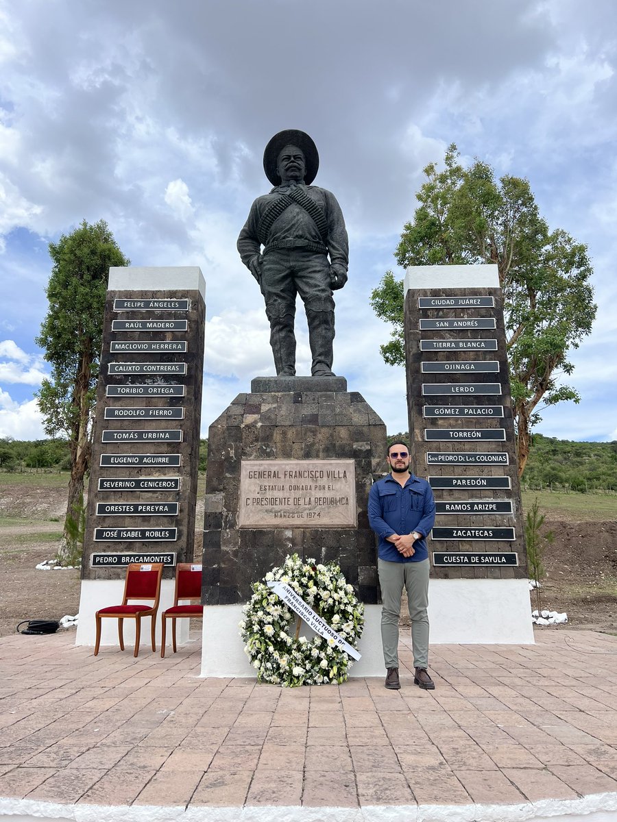 En esta casa nació Doroteo Arango, quien después se convirtiera en Pancho Villa. Esta fue su casa, en la comunidad “La Coyotera” en el municipio de San Juan del Río, Dgo. 
Tuve la oportunidad de rendirle honores a mi General, hoy en su centenario luctuoso. 
¡Que Viva Villa!