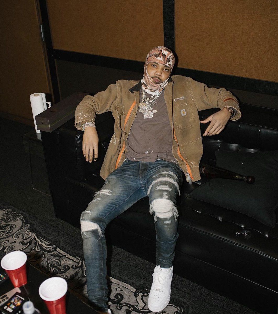 mymixtapez's tweet image. G Herbo to serve 5 years after  agreeing to plead guilty to conspiracy to commit wire fraud and making false statements.

📸: @digitaljay_