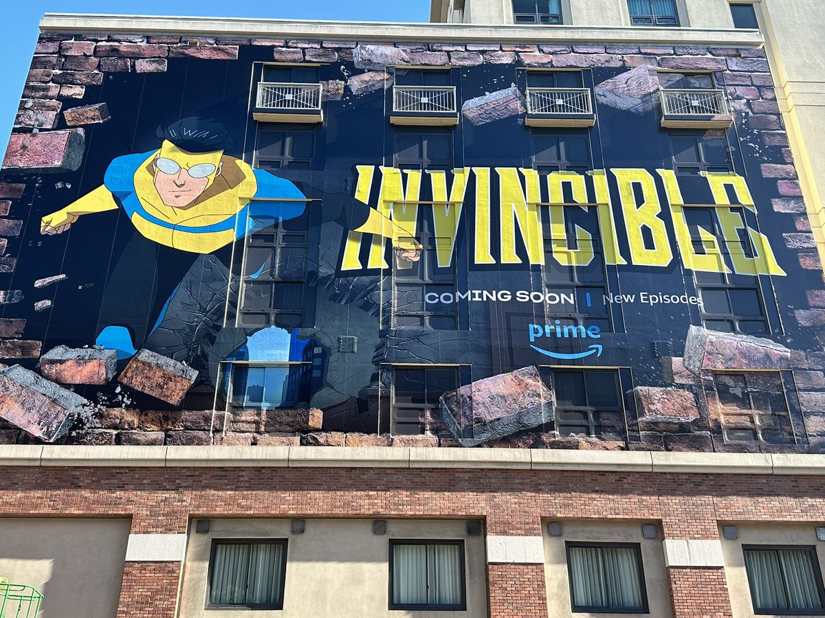 InvincibleHQ's tweet photo. Might need Cecil to fix this. #SDCC https://t.co/5A3uzGLL8I