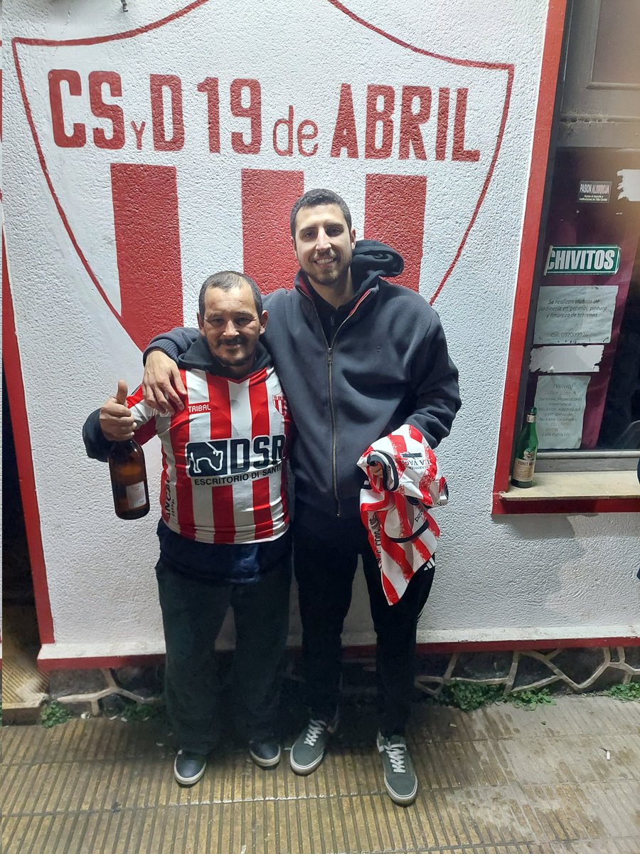 Desde ciudad de Florida en modo medianoche y hasta altas horas de la MADRUGADA en Cardal duró el MEMORABLE festejo de <a href="/DiecinueveAbril/">Diecinueve De Abril</a>, el frío nada impidió para una celebración con MUCHA PIEL.