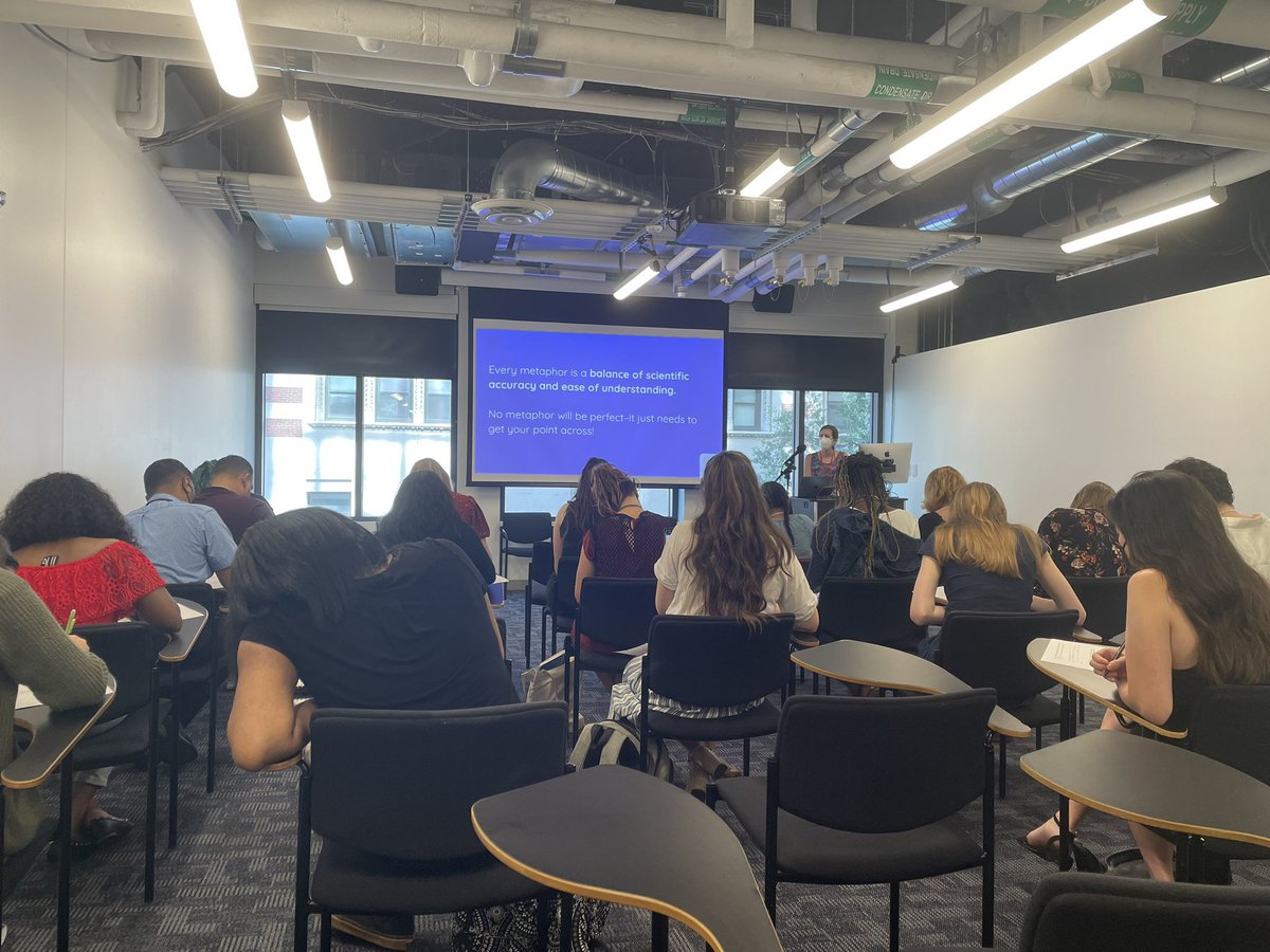 Beyond lab work, adequately communicating research findings is important. As anticipated, Day1 of @ComSciCon flagship 2023 was filled with insightful sessions on creative storytelling, data visualization and mind blowing discussion on hope&SciCom.
#ComSciCon23 @Women_inNeuro