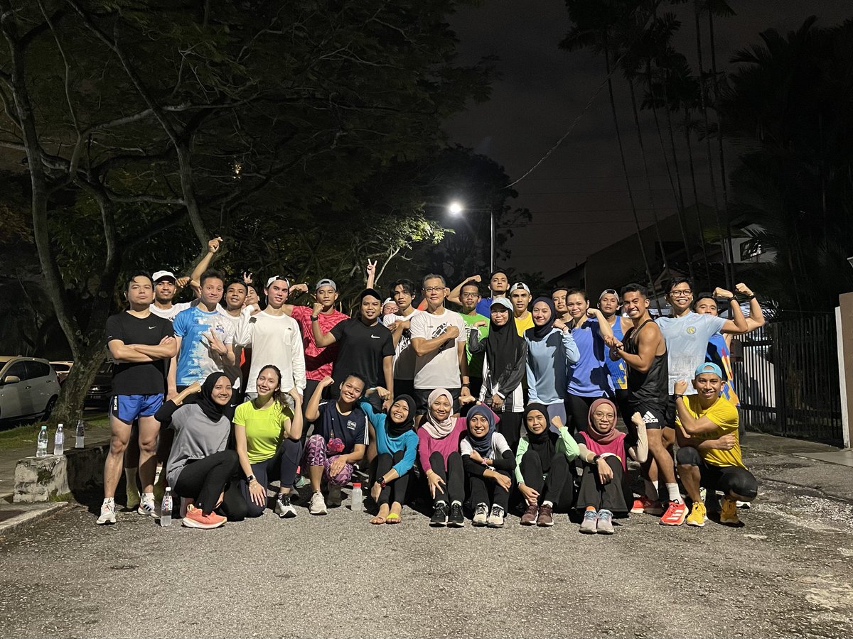 ajezzzzzzz's tweet image. Lambat, tapi tak ffk! 

#445AMSession with @KyserunKrew