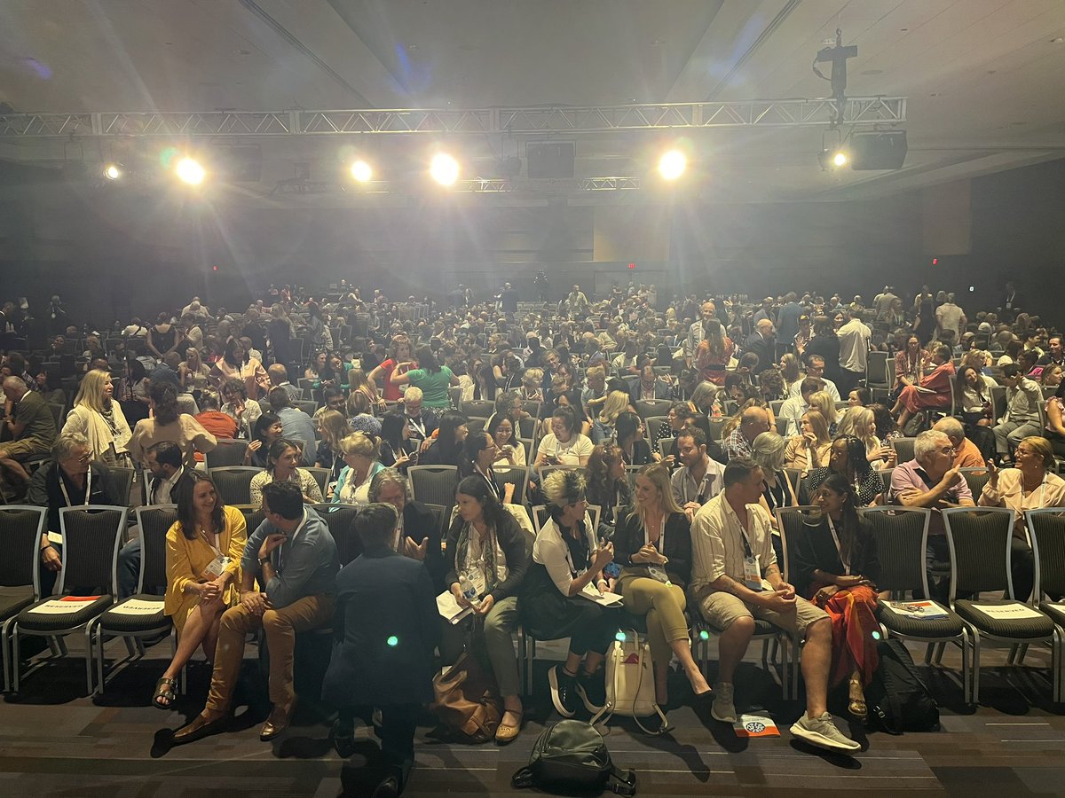 Andrew Soren (@andrewmsoren) on Twitter photo What it looks like when 1000 people practice High Quality Connections #IPPAWorldCongress <a href="/IPPAnet/">IPPA Network</a> <a href="/HQCJane/">Jane Dutton</a> #HQC #PositivePsychology What it looks like when 1000 people practice High Quality Connections #IPPAWorldCongress <a href="/IPPAnet/">IPPA Network</a> <a href="/HQCJane/">Jane Dutton</a> #HQC #PositivePsychology