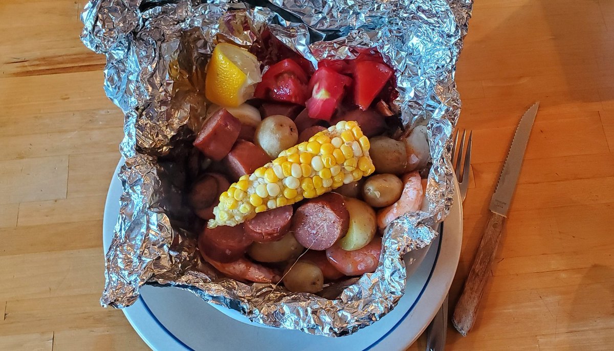 LilLakeLibrary's tweet photo. Delicious dinners enhanced by tomatoes from https://t.co/ifeoPl2LrH
@LakeOzarkNow @VisitMO #eat #lake #summer https://t.co/tee8J8IAEw