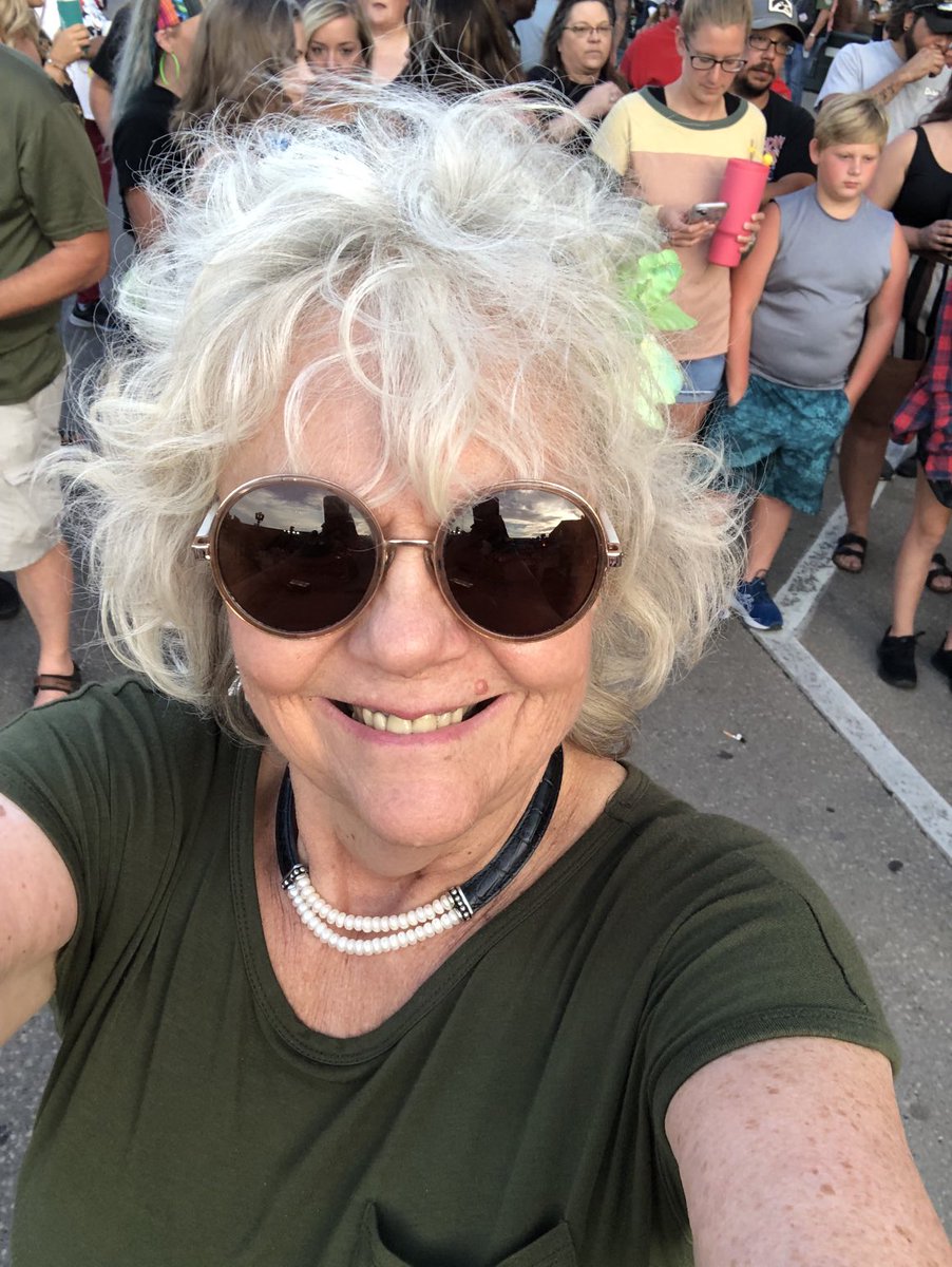 NiemanPriscilla's tweet photo. Come dance with me at the Screaming Eagle🎶💃 https://t.co/A489LFtapn