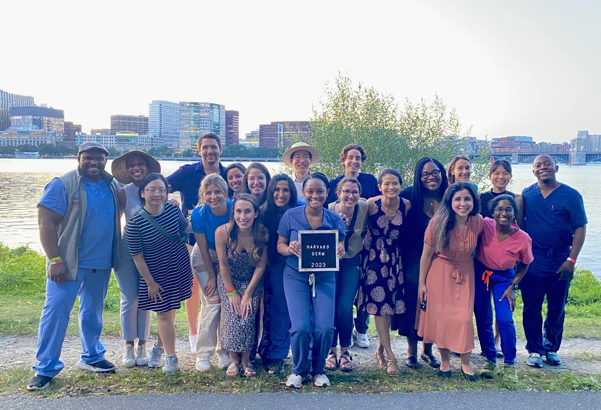 Wrapping up the 2023 orientation season with a night at Owl’s Nest on the Esplanade! 🌆✨😍 #DermTwitter #MedTwitter