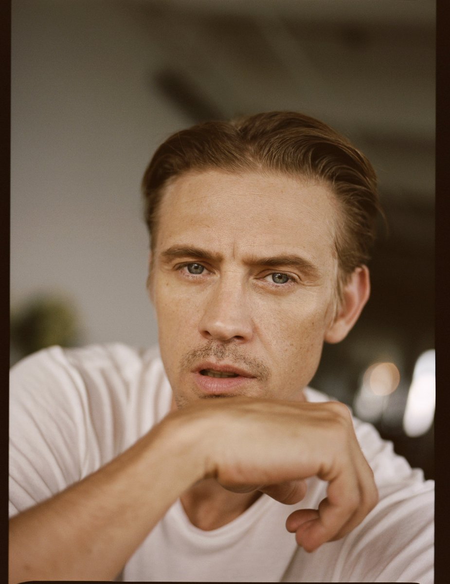 RT @scottinaussie: good lord boyd holbrook timothy olyphant gimme a chance https://t.co/dBo1IkDArS