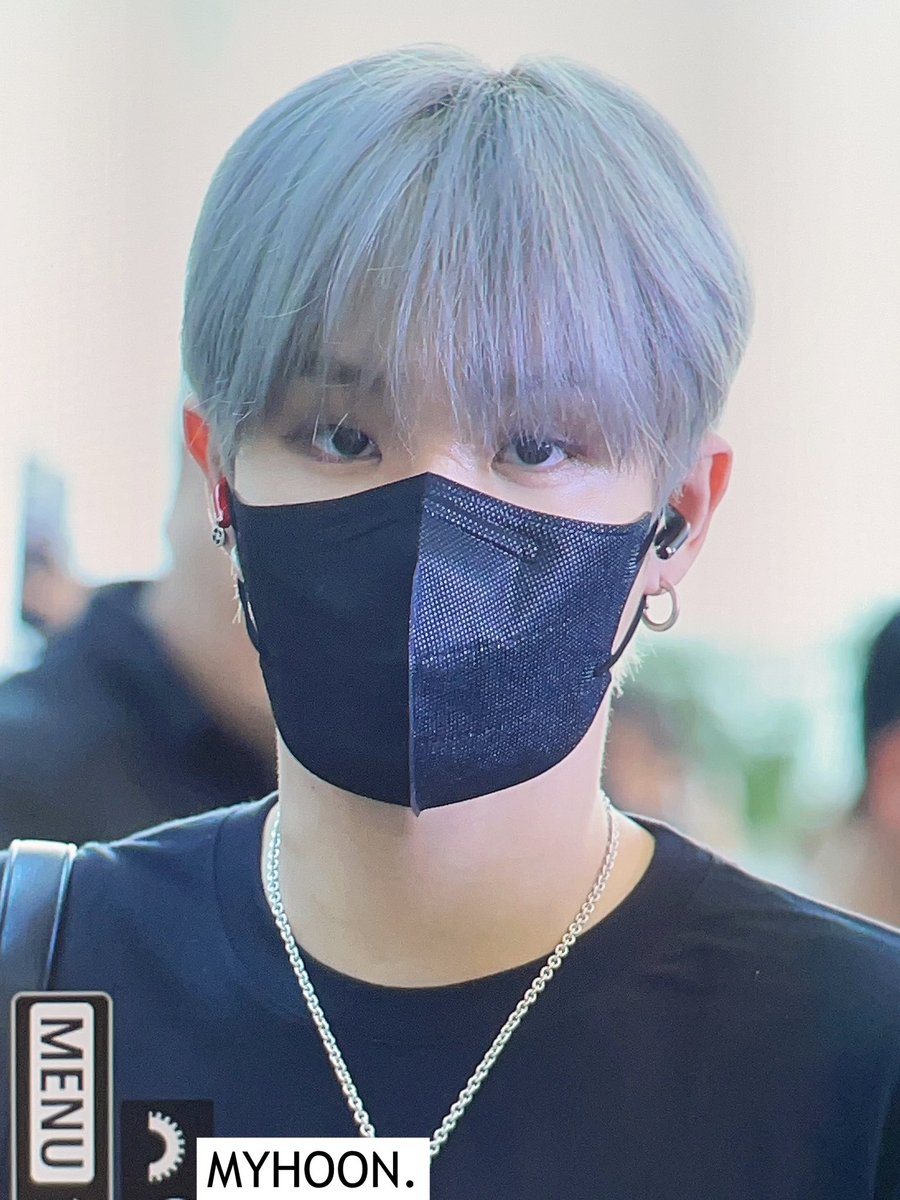 230721 ✈️

手機保護膜可以換ㄌ唷 (⁎⁍̴̛ᴗ⁍̴̛⁎)

#JIHOON #지훈 #ジフン
#트레저 #TREASURE