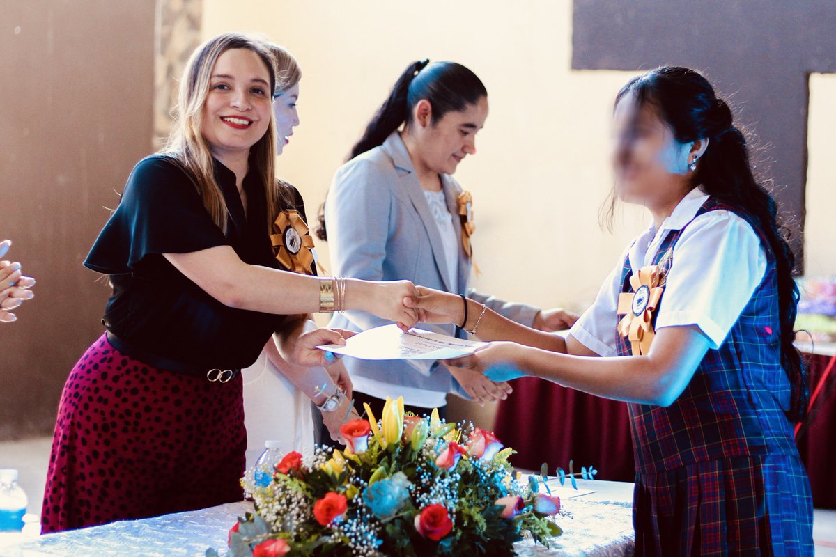 TabitaOrtizH's tweet photo. Una generación más se graduó en la Escuela Secundaria No.62 Maestro Altamirano. 🏫🎓

Agradezco a los directivos y padres de familia por permitirme vivir este momento junto a ustedes, fue un maravilloso tiempo. 👩‍🎓👨‍🎓

¡Comienza una nueva aventura! 🛣✨ https://t.co/TwqhaszgCJ