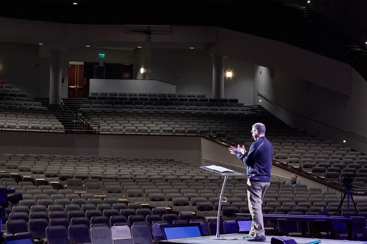 Lighten___'s tweet image. How it feels like every time I tweet anything