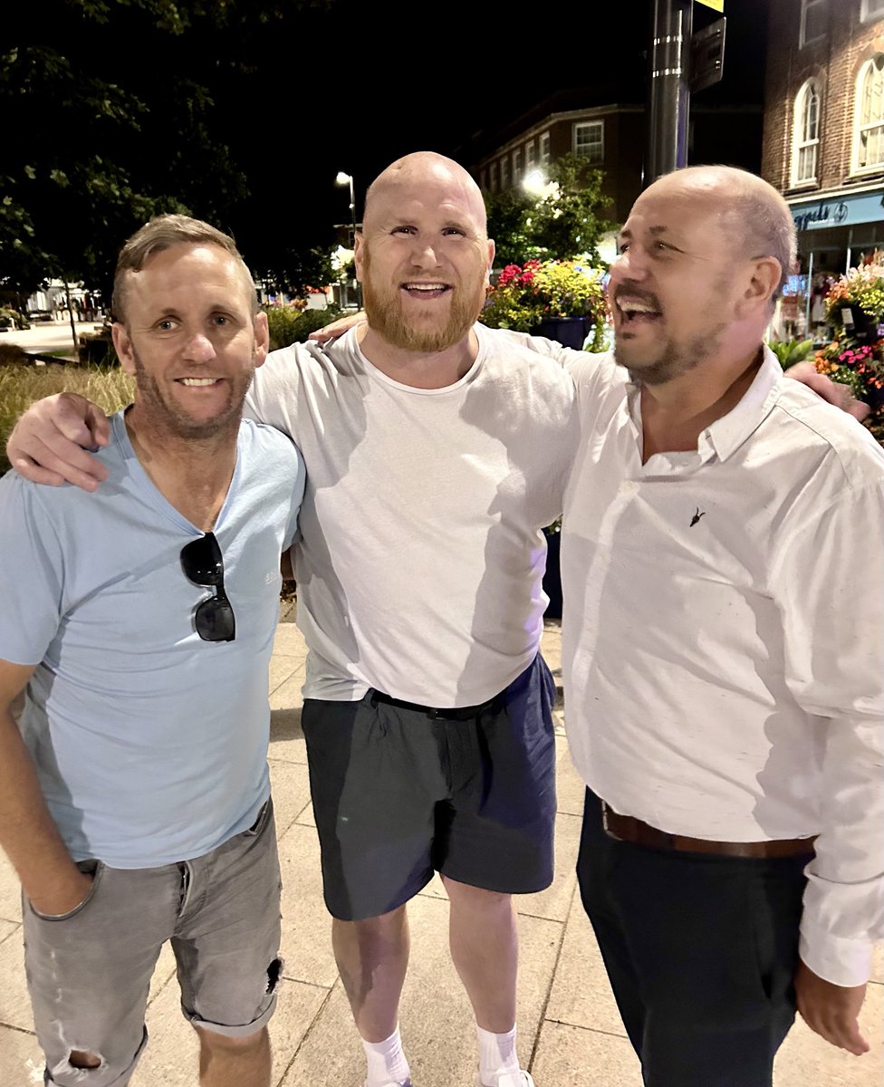Hilly &amp; Rolo in talks with ⁦<a href="/JohnHartson10/">John Hartson</a>⁩ hopefully a deal can be done.
