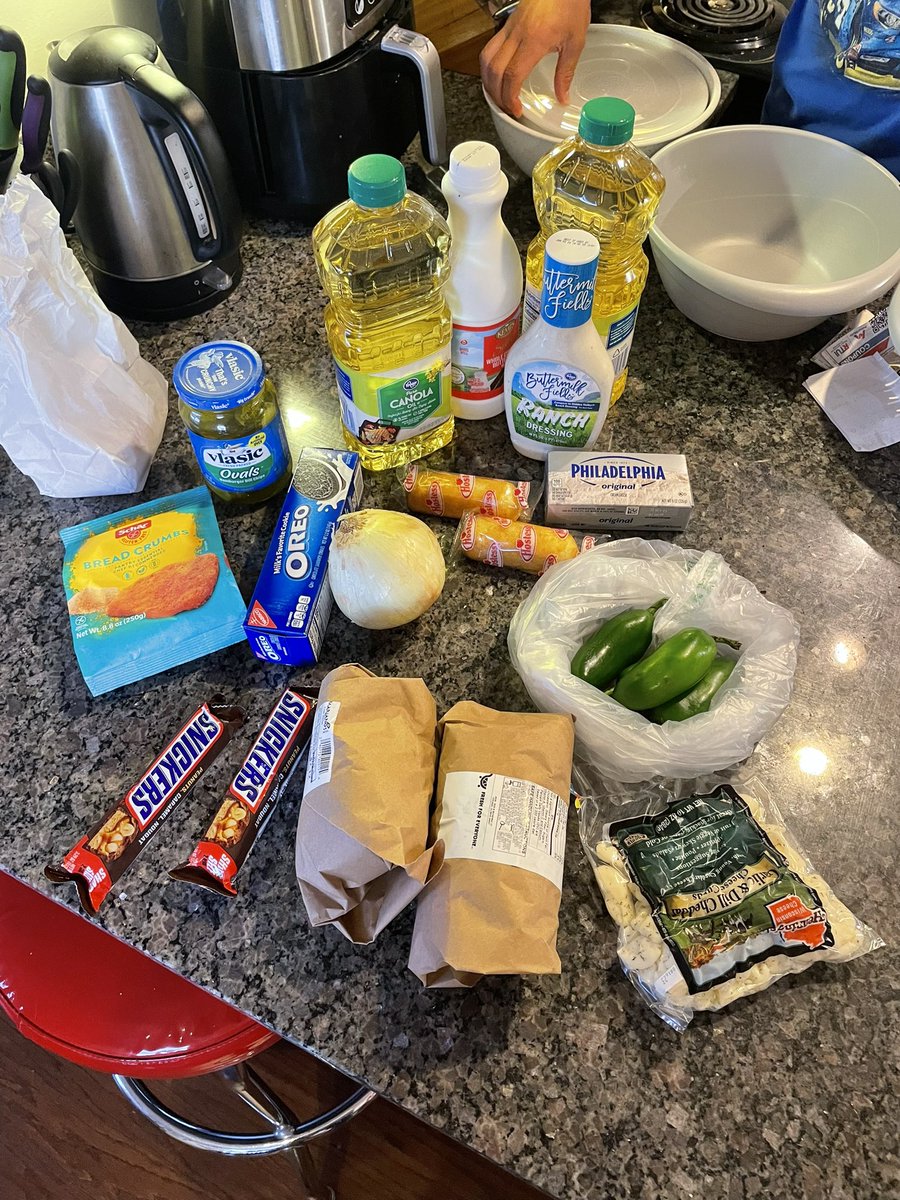 dickmills11's tweet photo. Ladies and gentlemen, welcome to FryDay. We are deep frying all of this for Nicks last day in Chicago, I’ll be live tweeting as we go. A thread: 🍽️ https://t.co/rmsW7NKkEC