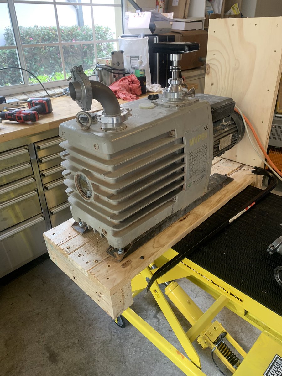 ServicesVacuum's tweet photo. Large woosung vacuum unit testing for Perth customer @servicesvacuum @Kunnykun #woosung #vacuum #pumpengineers #highvacuum #woosung https://t.co/g4tr4ewSMK