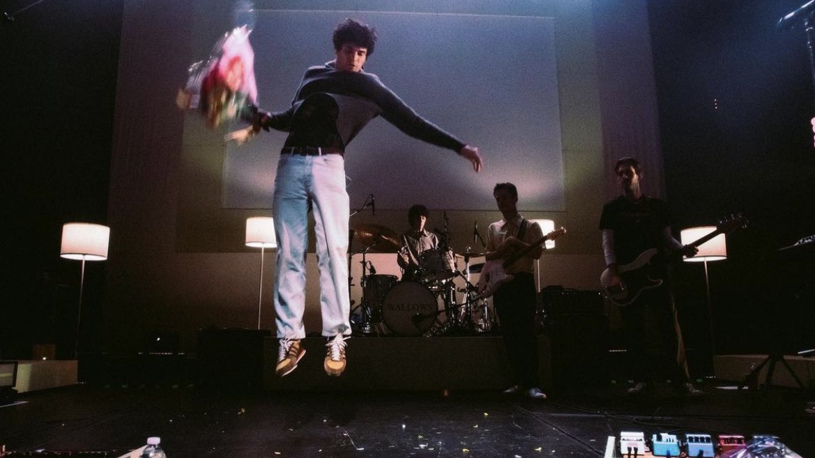 guaIous's tweet photo. ㅤㅤ❪ 𝗪𝖺𝗅𝗅𝗈𝗐𝗌 in #BMTheErasTour ❫

✷ﾟ‣ Hoy nos encontramos en Glendale para abrir junto con Briana su primer show de The Eras Tour, nos encontramos tan fascinados con la multitud, ¡gracias por esta gran oportunidad! https://t.co/YCN4N3bzJj