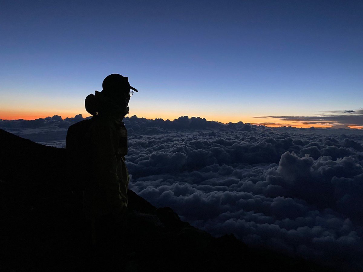 goose7ryuya's tweet photo. https://t.co/Zg2vvE8FL8.〜2023.7.20.Thu.
日本最高峰 富士山 剣ヶ峰 3,776m
天気に恵まれました。
#富士山 #富士登山 https://t.co/3xIiSDc194