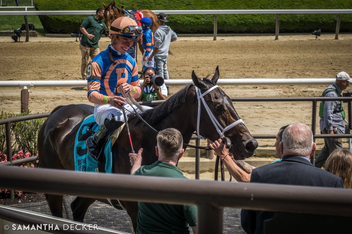 Love to Shop is entered in the G3 Ontario Colleen Stakes at @WoodbineTB on tomorrow. Here she is in the winner's circle at Belmont after breaking her maiden on Belmont Stakes day with Tyler Gaffalione in the irons. https://t.co/PUEDCxHnAa
