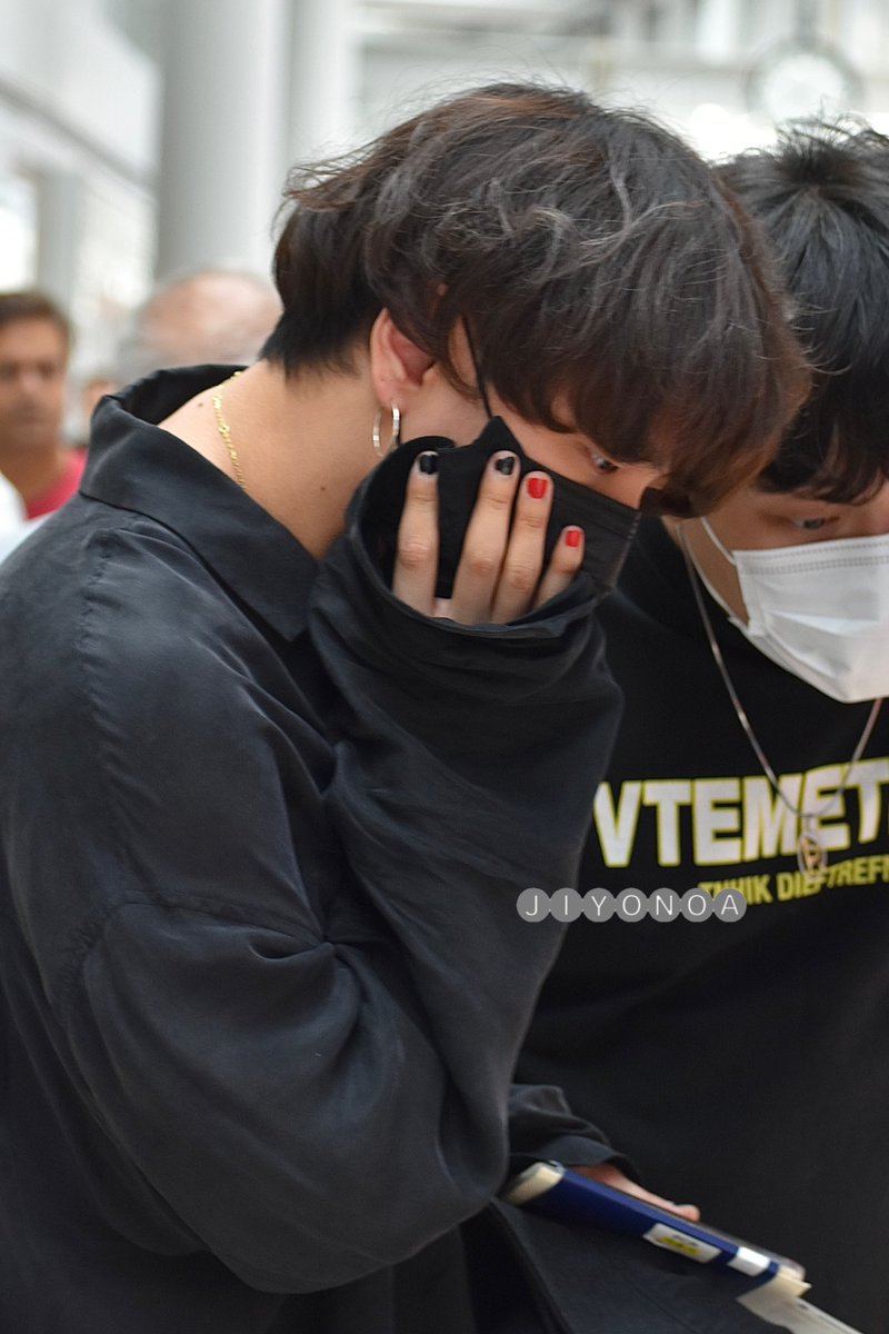 jiyonoa's tweet photo. 230721 ICN

@D_dong_ii 
#iKON  #donghyuk #DK #아이콘 #ドンヒョク https://t.co/eecJcsYbgX