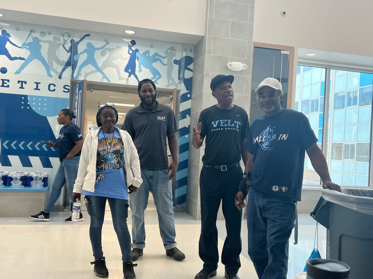 Tanya_N_Shelton's tweet photo. Have to shout out Mr. Curry and the facility team @RooseveltHS_Dal for their amazing service and set up at the Summer Summit. Shout out to our officers for keeping us safe and connecting with our leaders. @DisdPD_AChiefJL #RegionIVRising https://t.co/il8JnoDJOW
