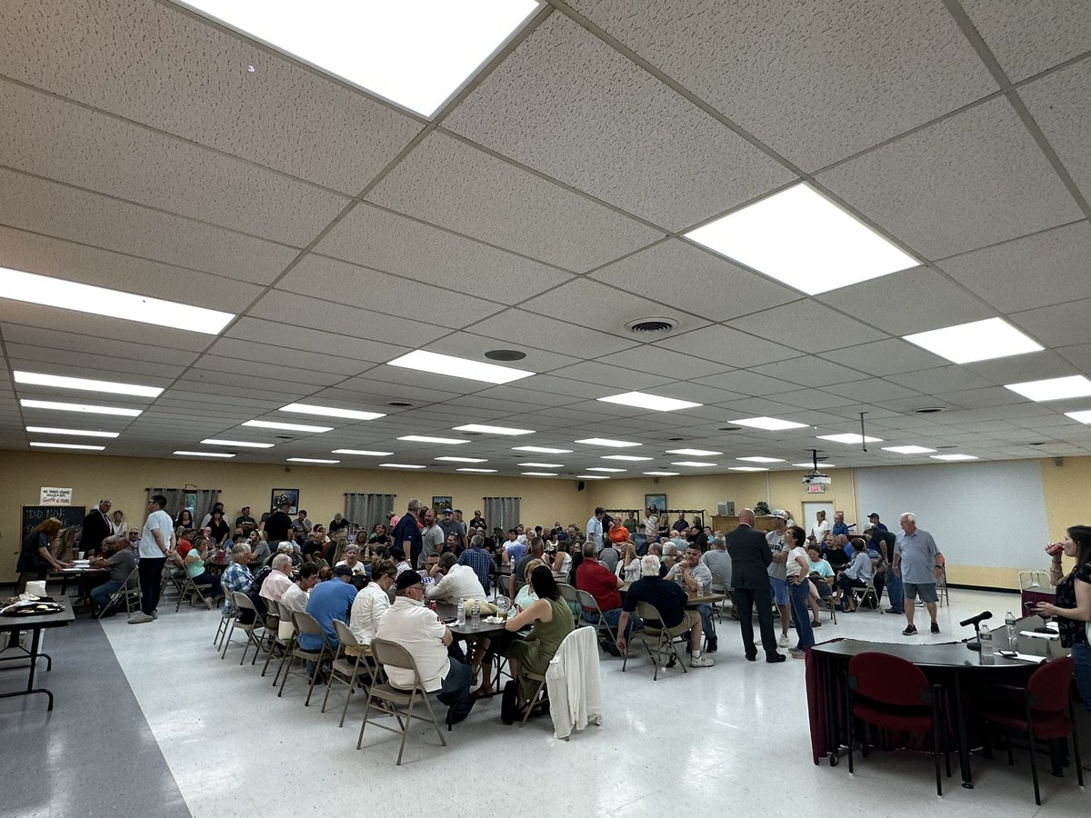 GOPSaugerties's tweet photo. What an absolutely amazing turnout for our caucus tonight. Saugerties Republicans showed up in record fashion and are ready to WIN IN NOVEMBER! ๐บ๐ธ
#BringingBalanceBack https://t.co/SGI2Wzr2kn