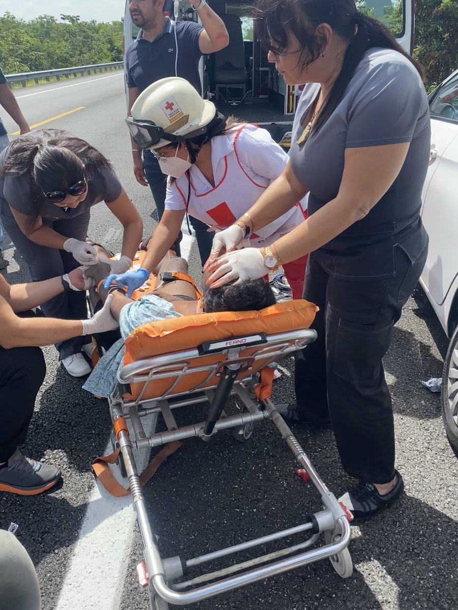 mgraciach's tweet photo. PLEASE, @GlobalFalck notify your offices in India to send the payment guarantee letter to @HospitenMx in Playa del Carmen ASAP so Naresh Thiruvenkadam who suffered a car accident ONE WEEK AGO can be operated urgently! PLEASE attend to the case US8000032630 // IN0300046744🚨 https://t.co/mvNZYkooNZ