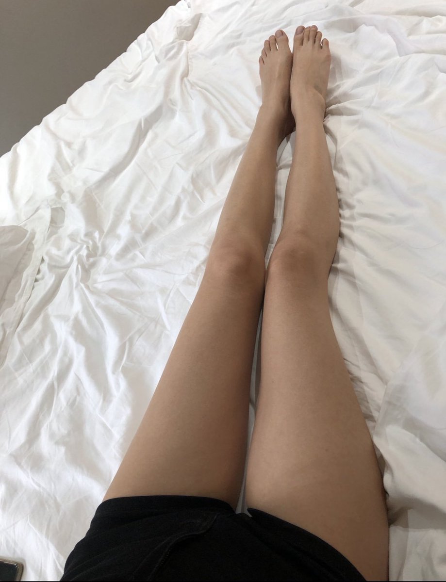 人妻在別人面前要看起來乖乖的還是不乖的好呢 https://t.co/ctup94wTLE