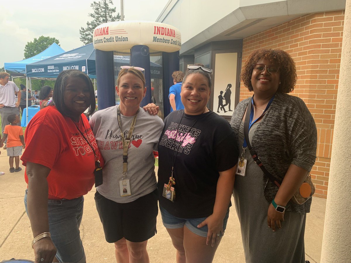 Family Liasions welcome our Warren families  Back to School <a href="/MoorheadCRC/">Moorhead Community Resource Center</a>  Research shows family engagement leads to increased student achievement &amp; improved family-teacher relationships. Our liaisons are here to support all our families #WarrenWill Invest in families <a href="/msdwarren/">MSD of Warren Township</a>