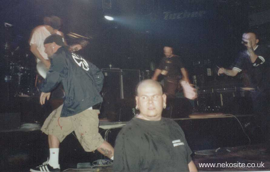 crazy ass moments in nu metal history tweet media