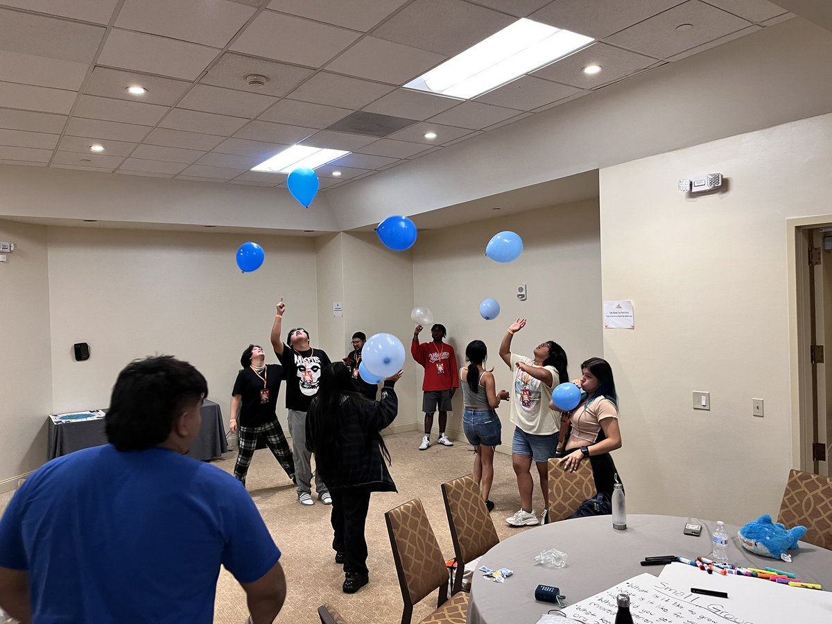 yerr_power's tweet image. 💥✊🏾YOUTH GATHERING space at #PC2023 starting off strong with balloons and a game of cold wind blows! #CantStopWontStop