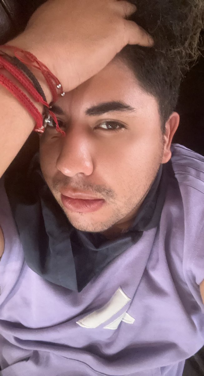 EstrellaDrag's tweet photo. Out of drag/ in drag https://t.co/KE9oExoU2T